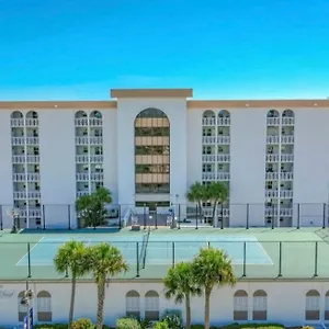 https://gorgeous-oasis-601-sleeps-10-fits-14.thedaytonabeachhotels.com